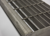 Çin Kompozit Galvanizli Çelik Adımlar, Damalı Tabla ile Metal Basamak Basamakları Fabrika