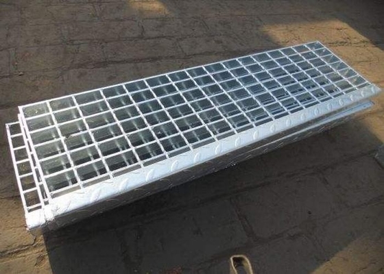 Özel Boy Galvanizli Merdiven Basamakları ISO9001 CE Belgesi