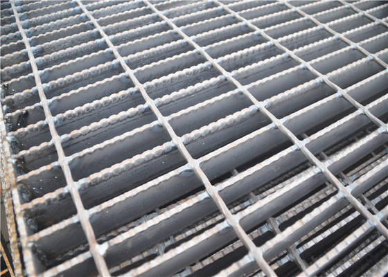 SGS Sertifikası Çelik Barı Izgarası Metal Izgara Döşeme 2.5-5.5 mm Kalınlık