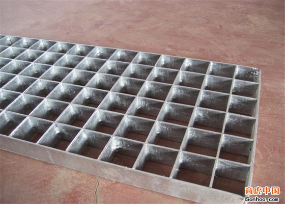 Çin Basınç Kilitli Metal Galvanizli Izgara Gümüş Elektroforlu Düz Bar Tedarikçi