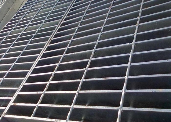 Çin ISO9001 Park Galvanizli Çelik Izgara Çapraz Bar Uzunluğu 1200mm altında Tedarikçi