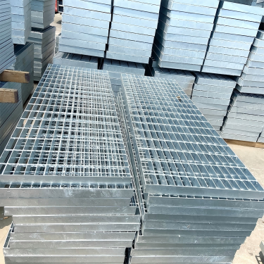 Hot DIP Galvanized HDG Steel Step Stairs Treads for Steel Ladder Handrail Heelsafe Gully Grating