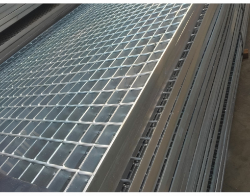 Kare Tasarımlı Galvanizli Çelik Izgara Drenaj Q235/Q345 Malzemesi