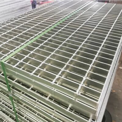 Optimal drenaj için 15/20/30/34.3/40/60mm rulman çubuğu pitch ile galvanizli delikli çelik ızgara