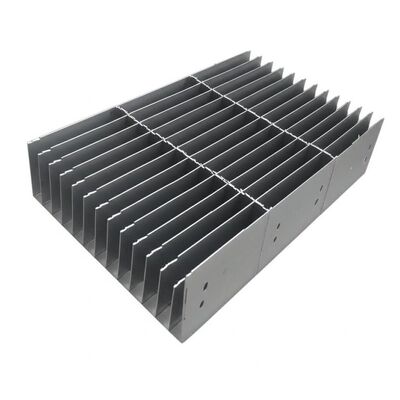 25 x 3 - 100 x 8 Taşıyıcı Çubuklu ve ANSI/NAAMM Merdiven Basamakları Standardına Sahip Sıcak Daldırma Galvanizli Çelik Merdiven Basamakları