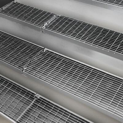 Sıcak DIP Galvanizli Çelik Merdiven Çapları, Kayma Karşıtı ve Endüstriyel Kullanım için Özelleştirilebilir Boyutlar