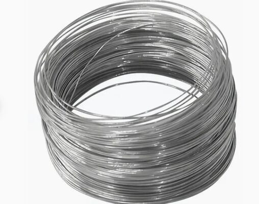 İnşaat ve Çit Yapımı İçin Düşük Karbonlu Çelikten Yapılmış 50-150 mikron Çinko Kaplamalı Sıcak Daldırma Galvanizli Demir Tel