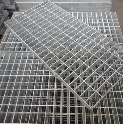Endüstriyel Platformlar için Tırtıklı Stil ve Özelleştirilebilir Boyutlara Sahip Sıcak DIP Galvanizli Çelik Izgara