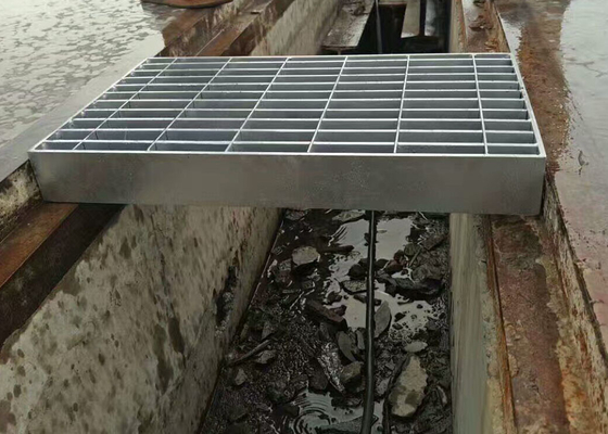 Sıcak Daldırma Galvanizli Ağır Hizmet Tipi Bar Izgarası 70mm X 6mm Rulman Çubuğu
