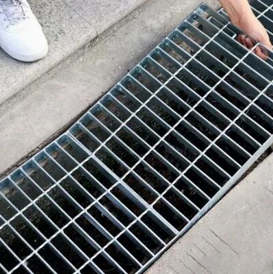 Sıcak Dip Galvanize Çelik ızgara merdiven tabanı kayma karşıtı yüzey ve inşaat için özelleştirilebilir boyutlar