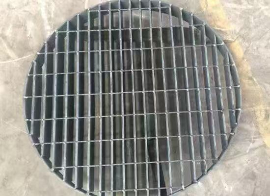 Korozyona Dirençli Hendek Kapakları ve Drenaj için 30mm Rulman Çubuk Aralıklı Paslanmaz Çelik 304/316 Izgara